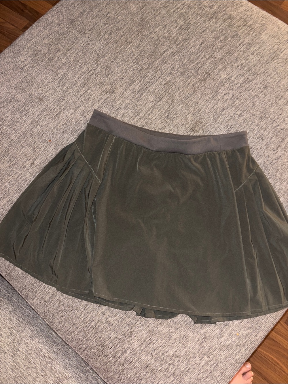 SPANX Olive Green skort /Skirt with Elastic Waist
